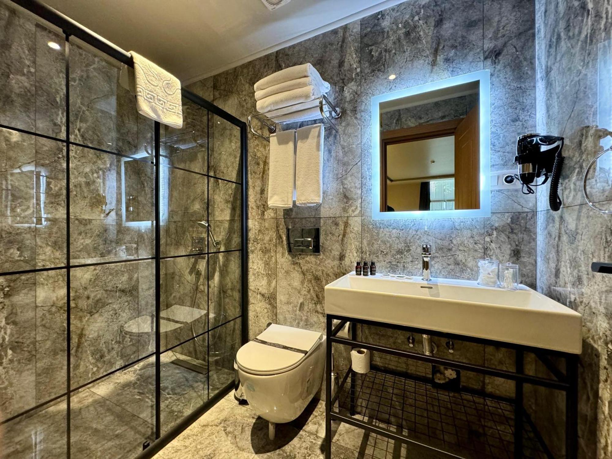 Weingart Suites Hotel Istanbul Eksteriør bilde